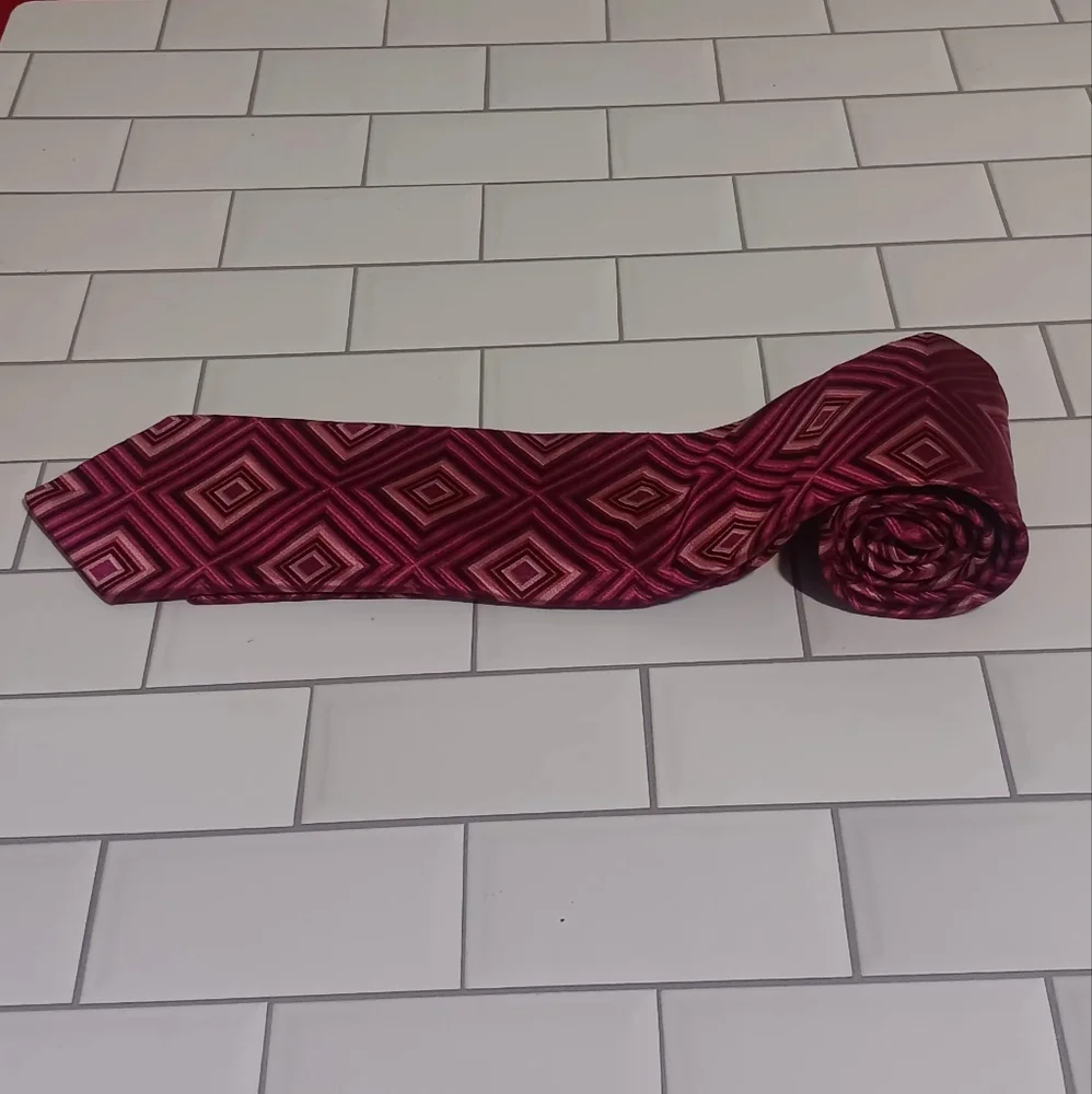 Ted Baket London Men Necktie Pink Geometrick 57